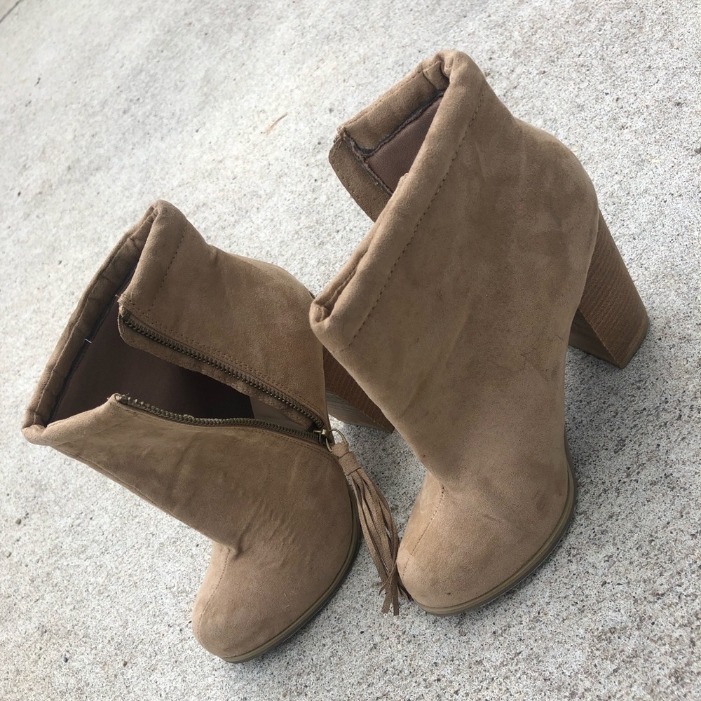Beige Booties with Tassel Zippers